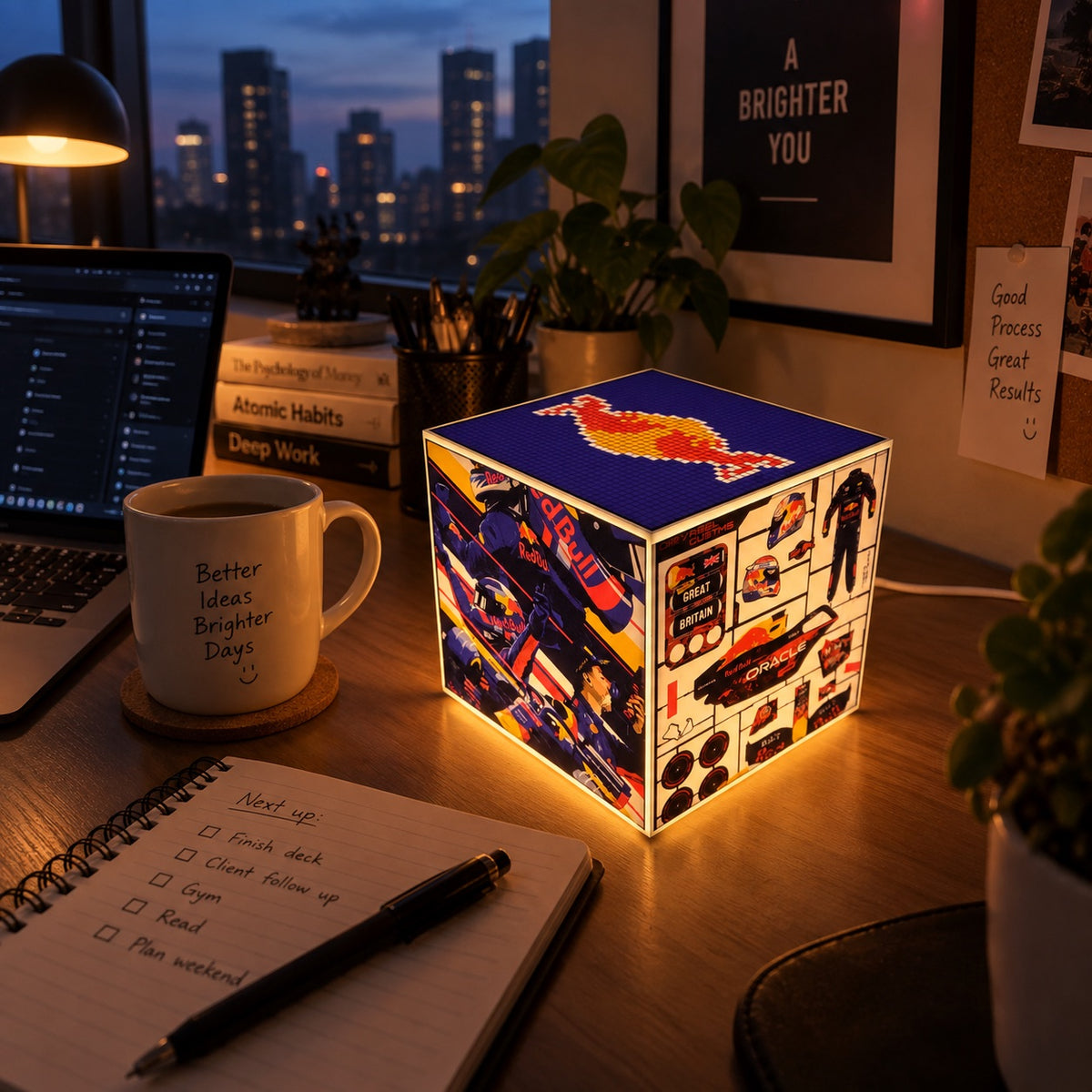 Cube Lamp - Red Bull - lifestyle photo
